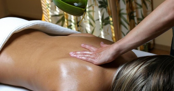 ¡Ajuste de columna Masajes Descontracturantes 57€ en Moratalaz!  Centro Namaskar