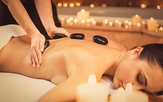 
                 Massagem de Pedras Quentes com Óleos Essenciais ao Corpo Inteiro por 22€ no Saldanha!
            