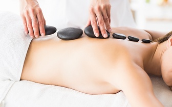 
                Massagem de Pedras Quentes de 50min ao Corpo Inteiro por 19€ na Foz!
            