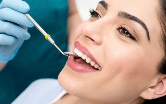 Limpeza Dentária: Destartarização + Polimento + Jacto Bicarbonato + Check up + Raio-x por 25€ em Entrecampos!