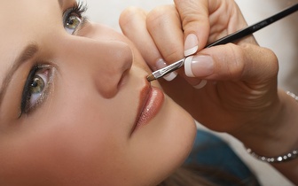 
                Workshop Online de Auto-Maquilhagem por 25€!
            