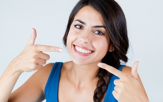 
                Limpeza Dentária + Branqueamento a Luzes LED por 79€ no Marquês de Pombal!
            