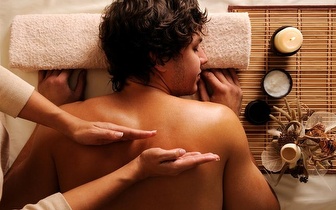 
                Massagem Tântrica de 1h30 para Homens por 39€ em Sacavém!
            