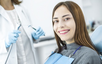 
                Branqueamento Dentário com Luz LED + Destartarização por 69,90€ em Campo de Ourique!
            