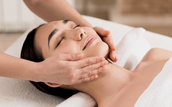 
                Massagem de Relaxamento + Mini Facial + Limpeza de Pele por 49€ em São Sebastião!
            