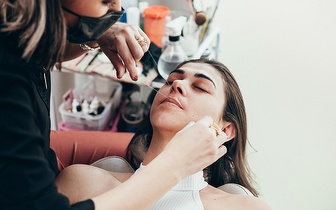 
                Depilação a Linha no Rosto por 15€ na Pontinha!
            