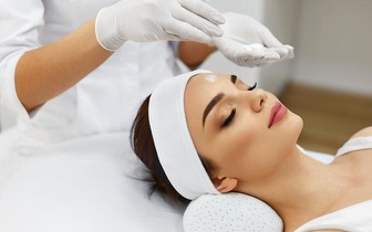 
                Limpeza de Pele + Peeling Ultrassónico + Máscara por 25€ no Saldanha!
            