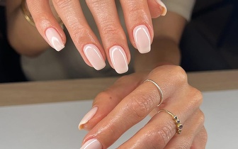 Manicure com Aplicação de Gelinho por 12,90€ em Paço d'Arcos!